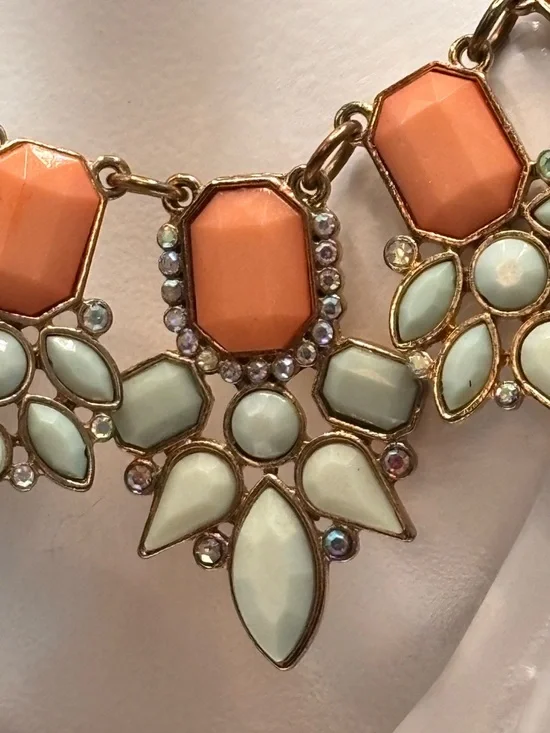 Charming Charlie Coral and Cream Statement Bib Necklace - Picture 3 of 4